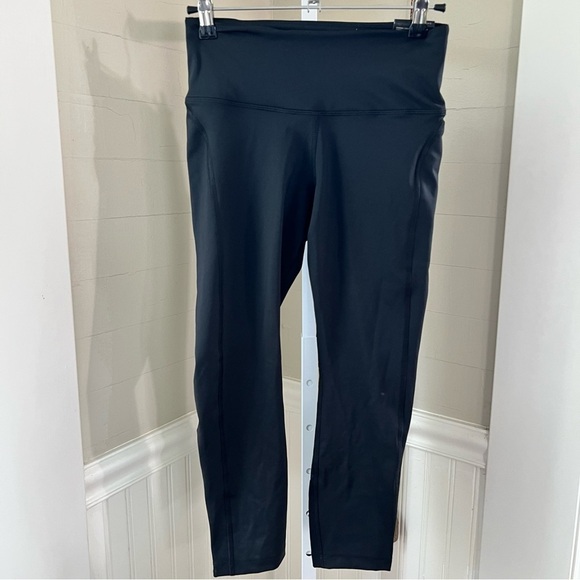 Nike NWT Epic Fast Tight Fit Mid Rise Crop DriFit Legging Size Small - Picture 2 of 12